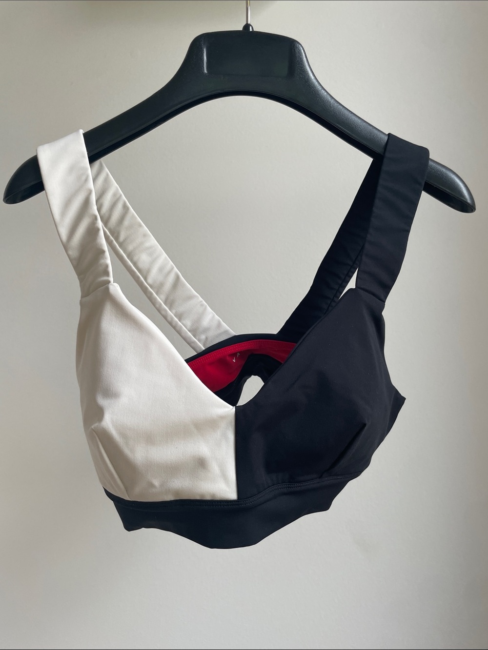 Vaara “Elsa” sports bra